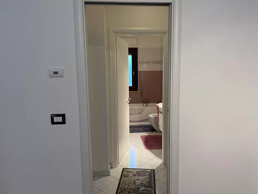 Immagine 3 di Appartamento in vendita  in via Cellini 7 a Torino