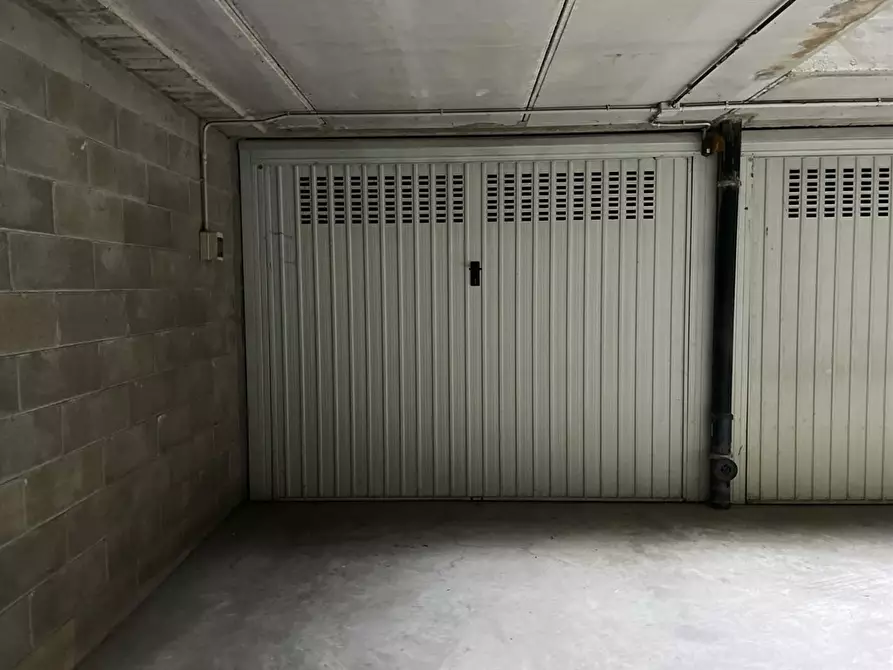 Immagine 1 di Box auto in vendita  in VIA MODANE 9/A a Torino