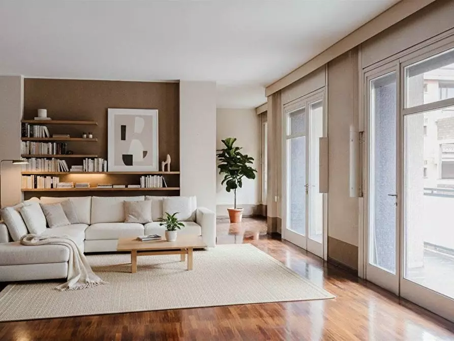 Immagine 3 di Appartamento in vendita  in via San Pio V 31 a Torino