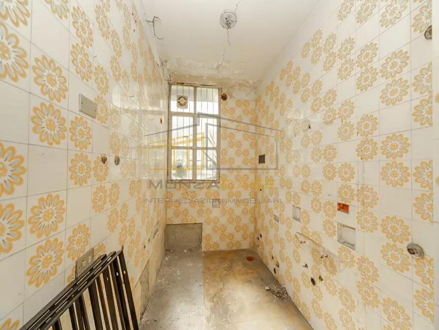 Immagine 2 di Magazzino in vendita  in via statuto 51 a Lissone