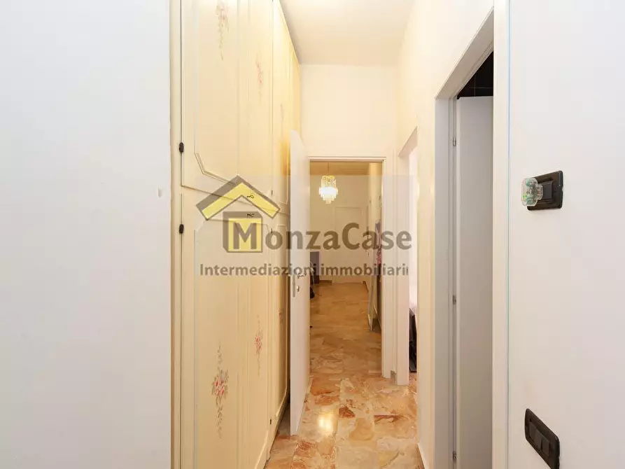 Immagine 3 di Appartamento in vendita  in Viale Campania 56 a Monza