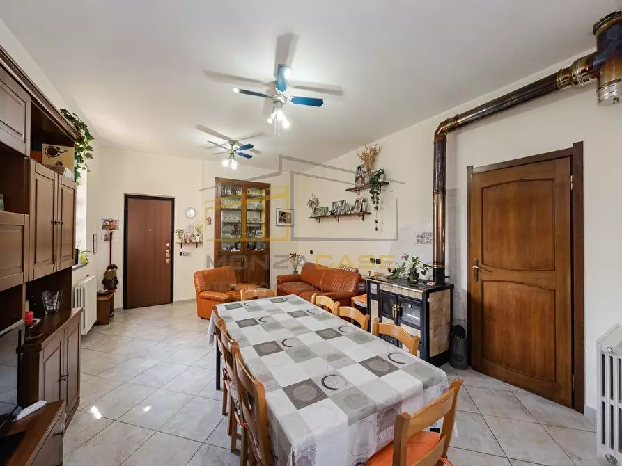 Immagine 6 di Villa in vendita  in via Mazzini 11 a Roncello