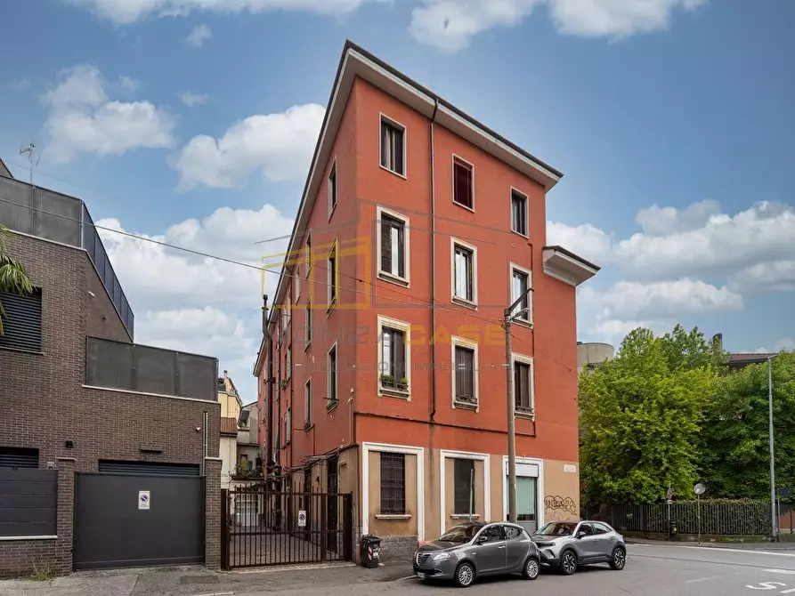 Immagine 8 di Negozio in vendita  in Via Guerrazzi 16 a Monza