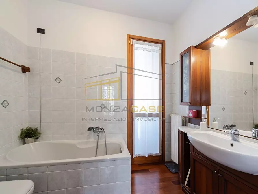 Immagine 5 di Appartamento in vendita  in Via Guerrazzi 6 a Monza