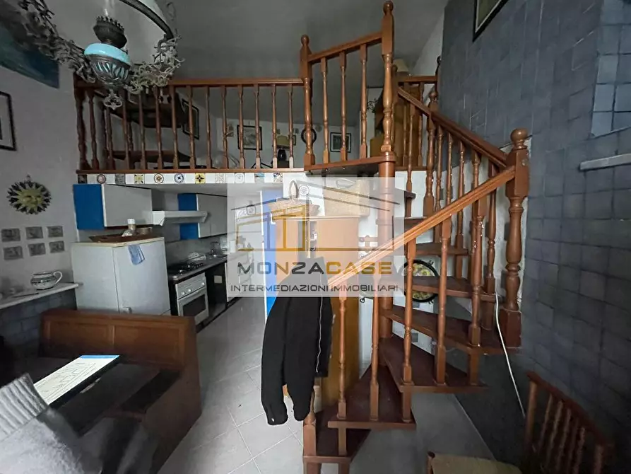 Immagine 1 di Magazzino in vendita  a Riomaggiore