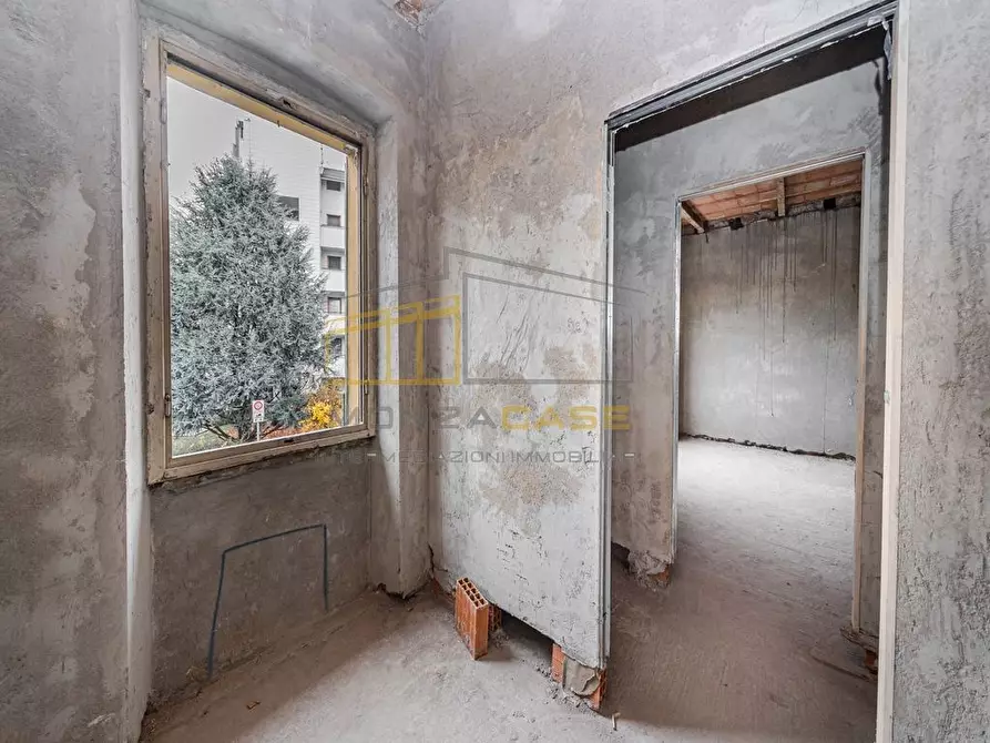 Immagine 2 di Appartamento in vendita  in via Statuto 51 a Lissone