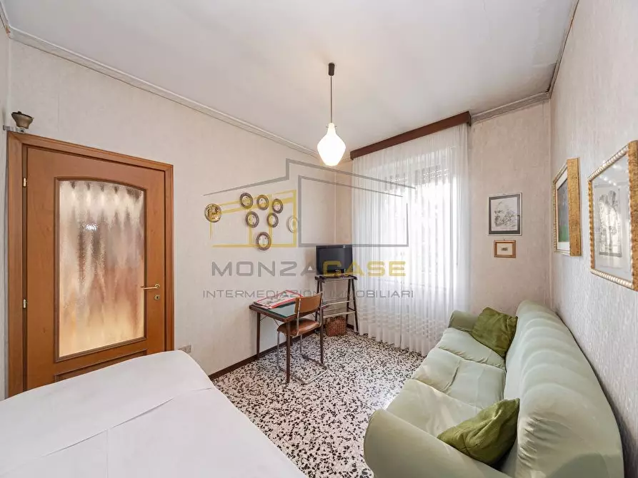 Immagine 1 di Appartamento in vendita  in Via Umbria 3 a Monza