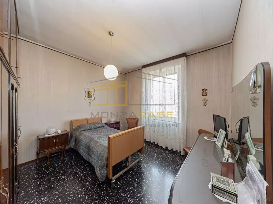 Immagine 3 di Appartamento in vendita  in Via Umbria 3 a Monza