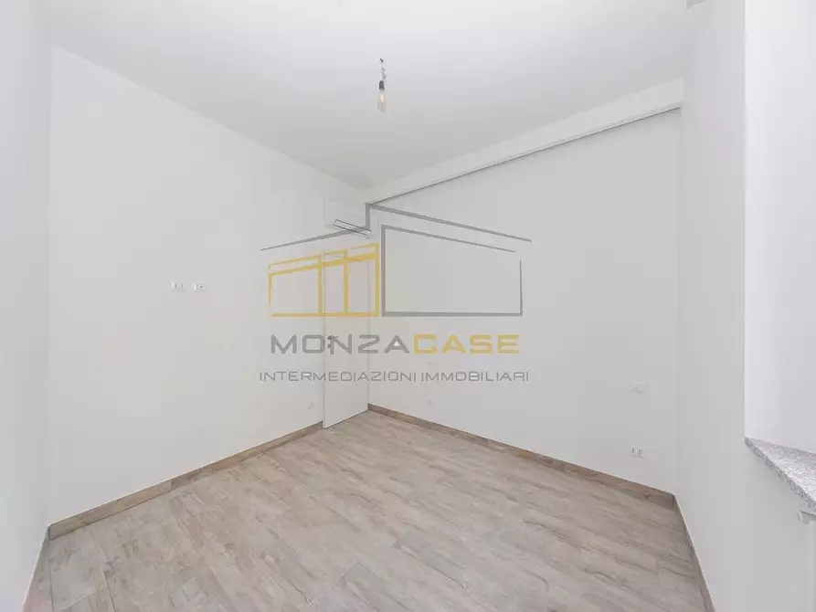 Immagine 1 di Appartamento in vendita  in via volta 41 a Lissone