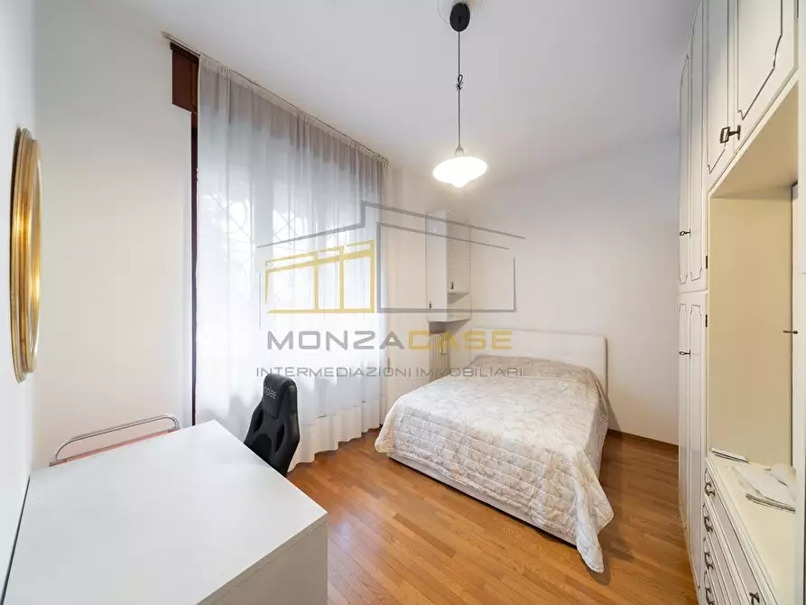 Immagine 3 di Appartamento in vendita  in viale campania 58 a Monza