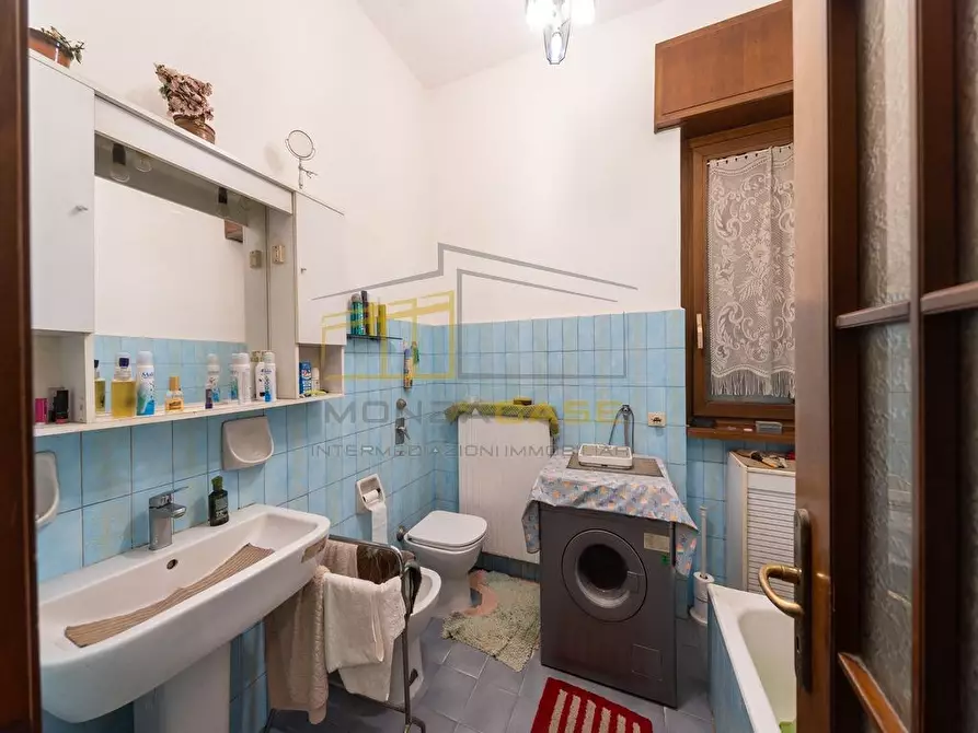 Immagine 5 di Villa in vendita  in Via Benaco 10 a Monza