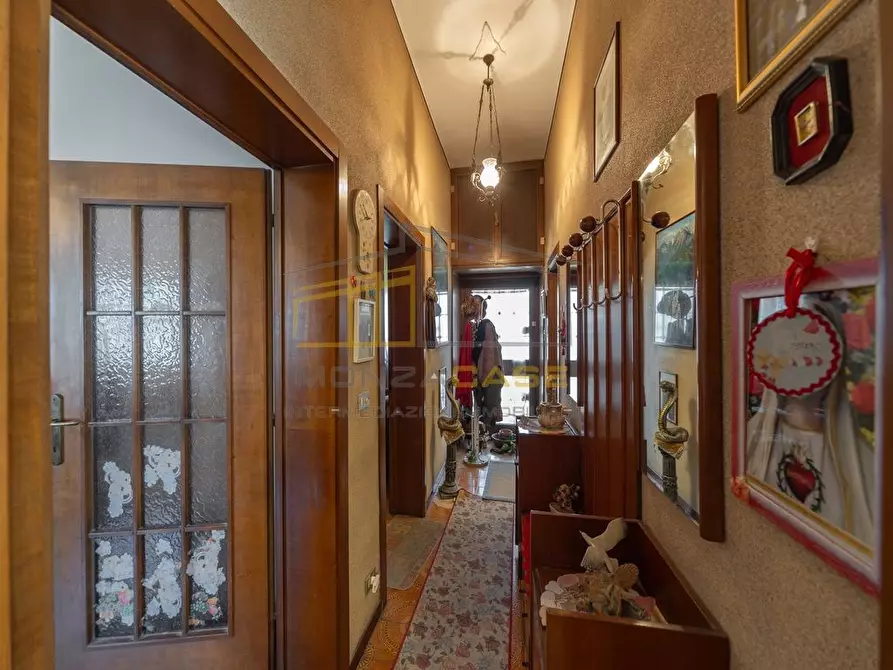 Immagine 7 di Villa in vendita  in Via Benaco 10 a Monza