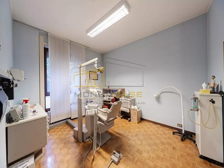 Immagine 5 di Appartamento in vendita  in via toti 29 a Monza