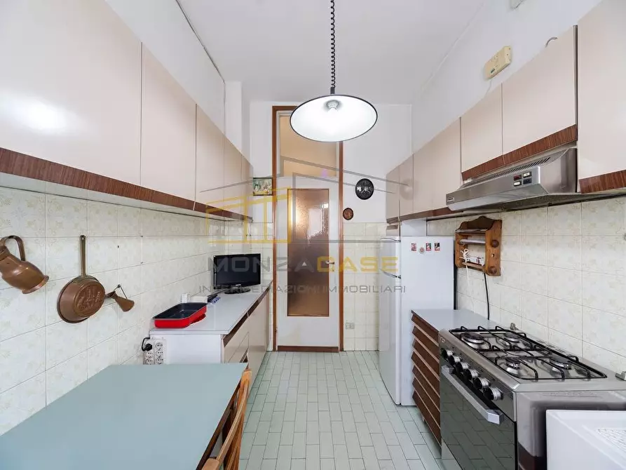 Immagine 4 di Appartamento in vendita  in Viale Campania 56 a Monza