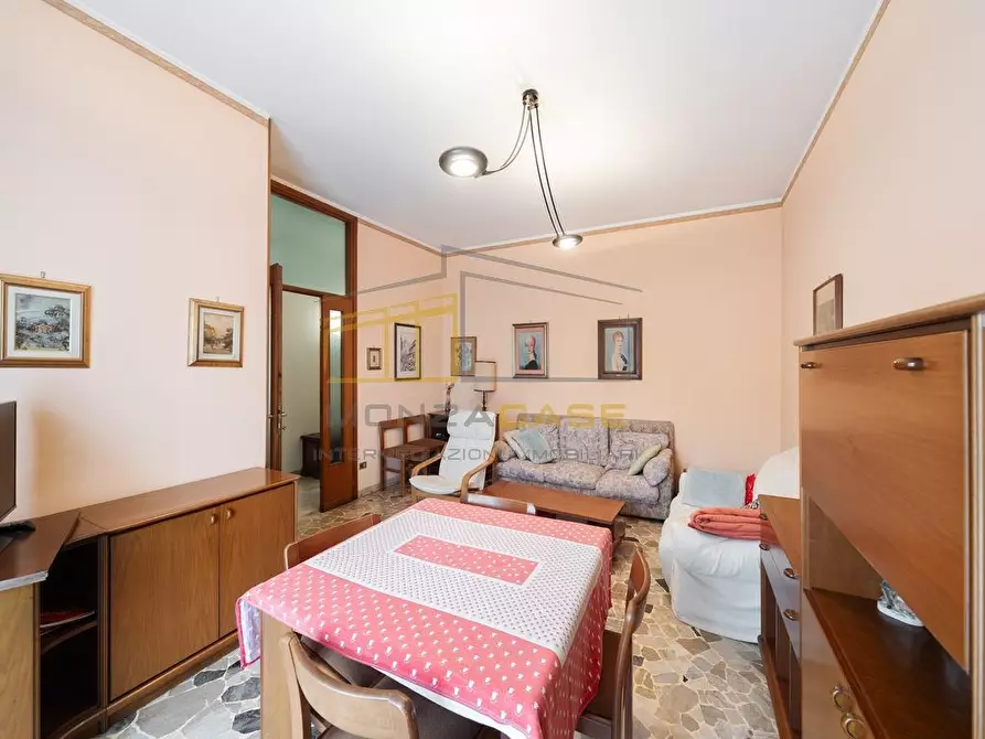Immagine 1 di Appartamento in vendita  in Viale Campania 56 a Monza
