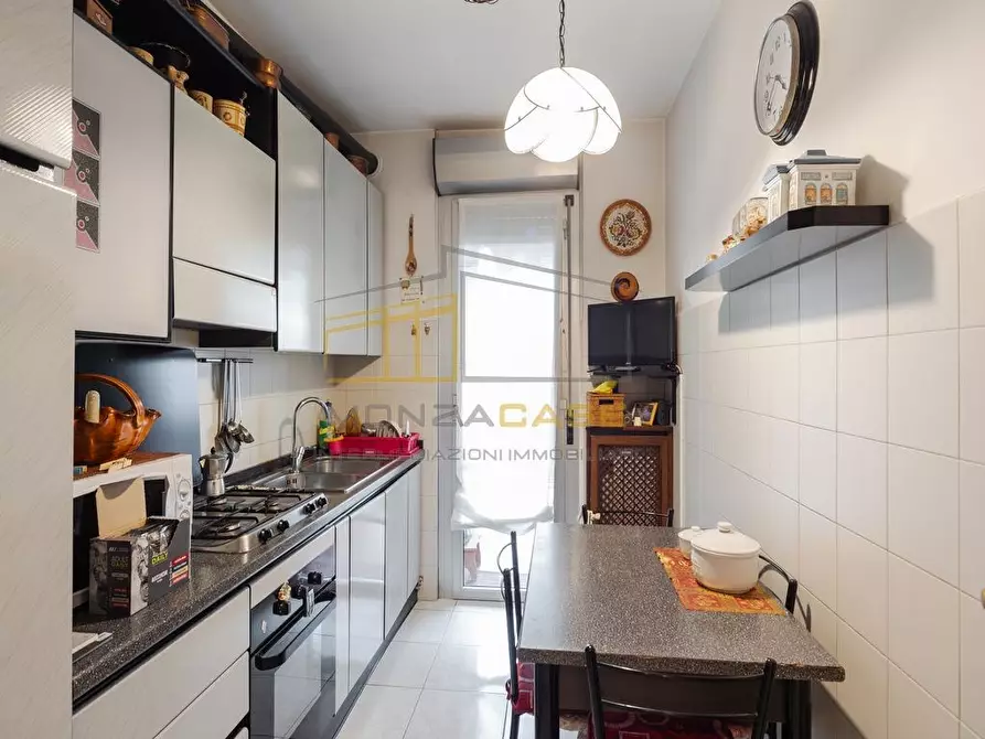 Immagine 2 di Appartamento in vendita  in via puglia 18 a Monza