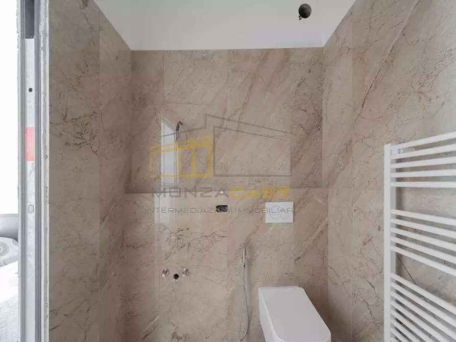 Immagine 3 di Appartamento in vendita  in via Cantore 2 a Monza
