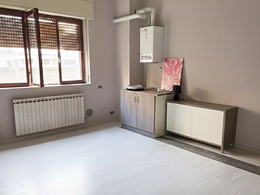 Immagine 3 di Negozio in affitto  in Via Consorziale dei Boschi a Meda