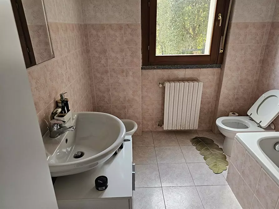 Immagine 9 di Appartamento in vendita  in Via Alberto da Giussano 37/A a Mariano Comense