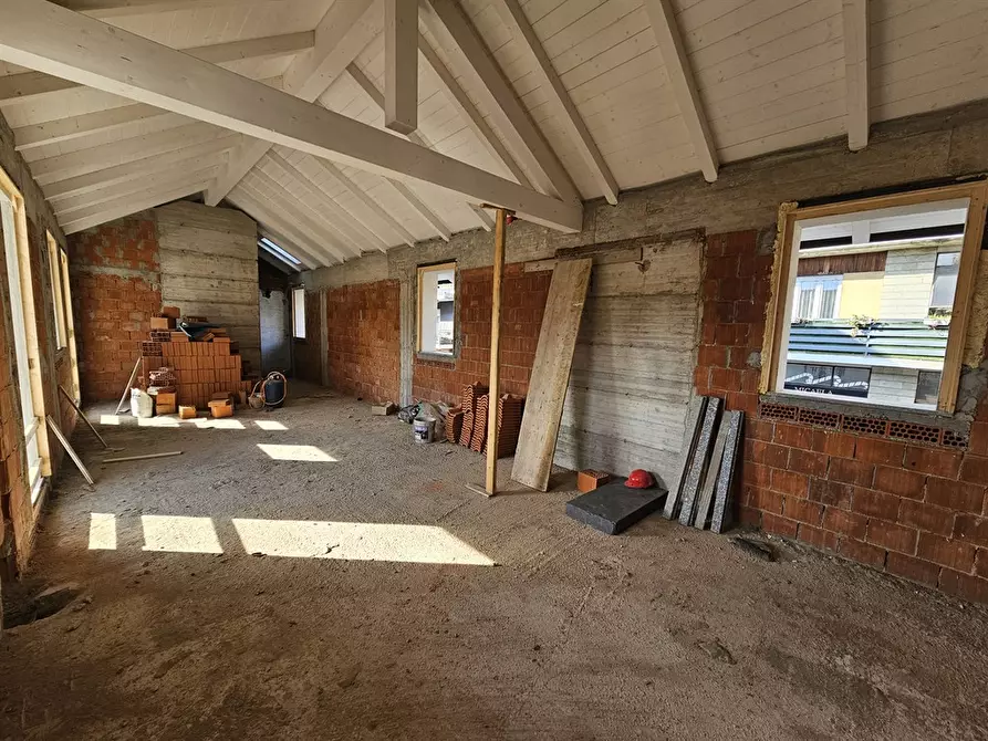 Immagine 2 di Appartamento in vendita  in via Grandi a Cabiate