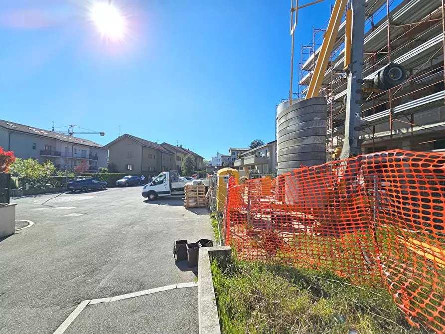 Immagine 5 di Appartamento in vendita  a Inverigo