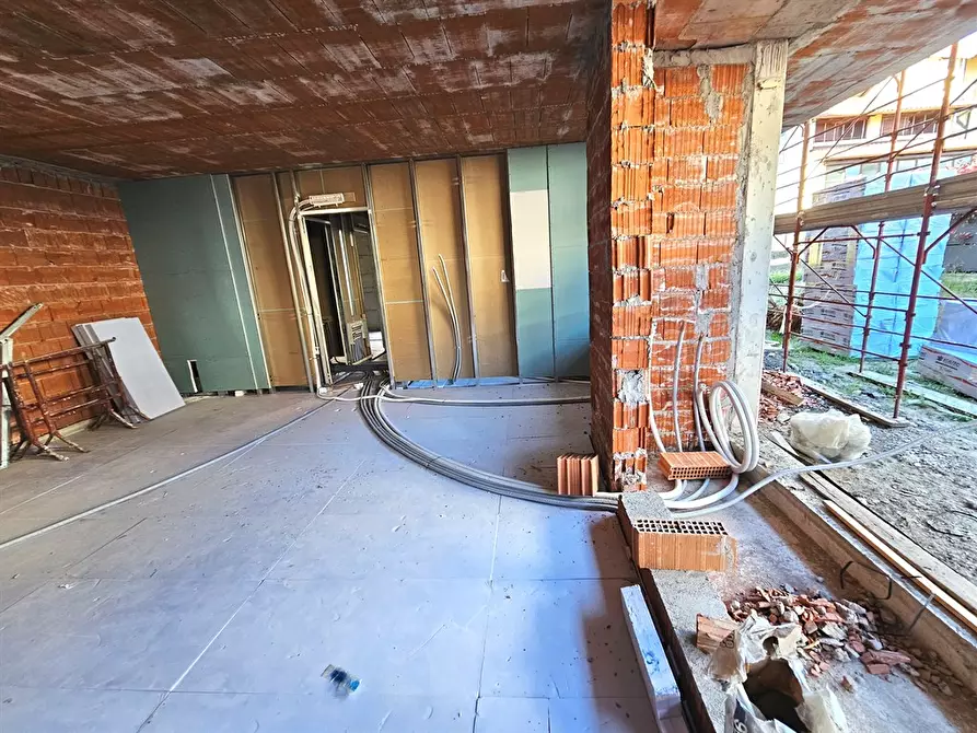 Immagine 1 di Appartamento in vendita  a Inverigo