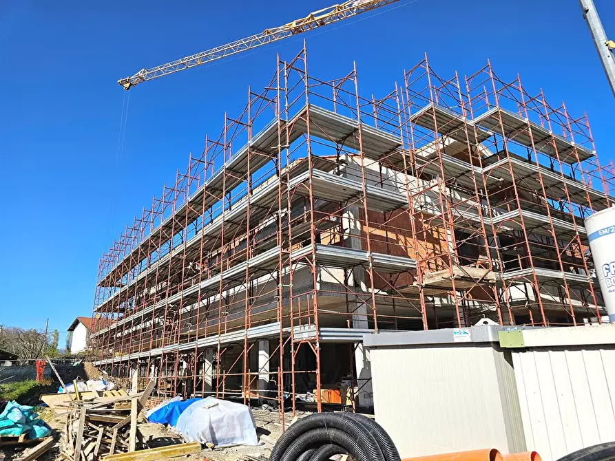 Immagine 7 di Appartamento in vendita  a Inverigo