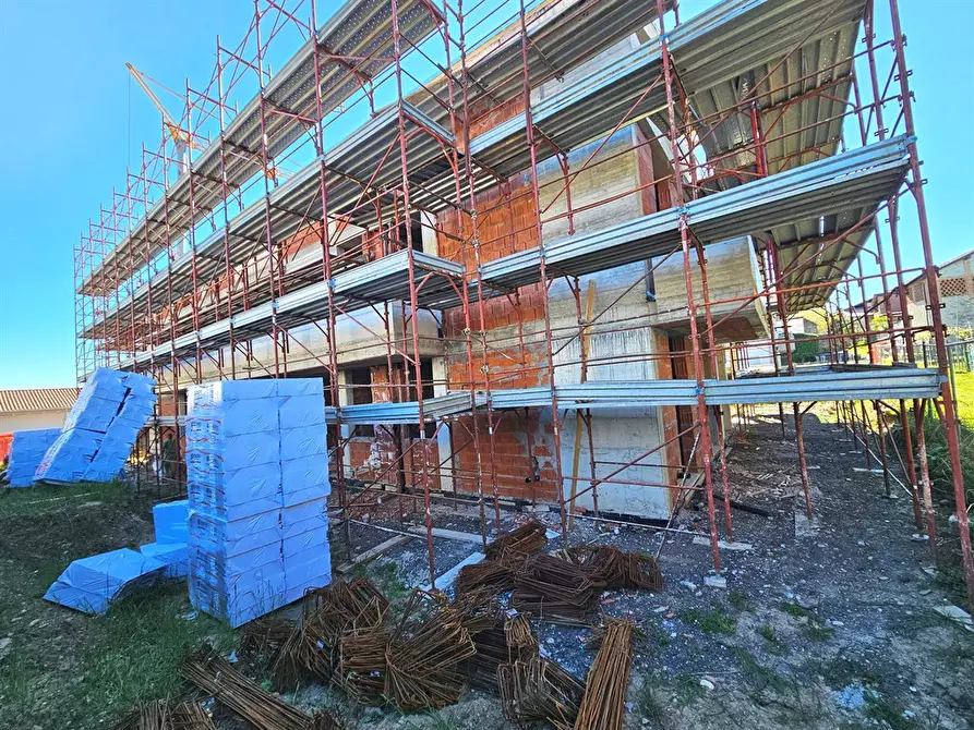 Immagine 4 di Appartamento in vendita  a Inverigo