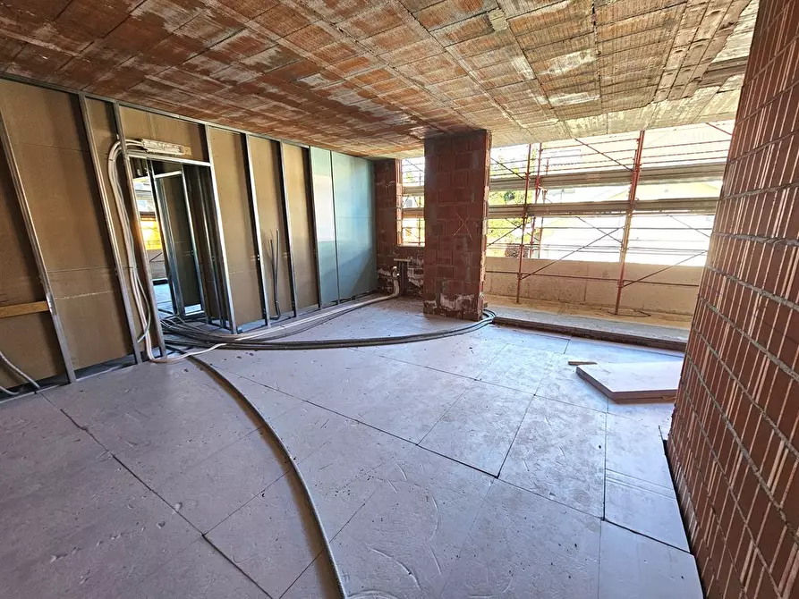 Immagine 1 di Appartamento in vendita  a Inverigo