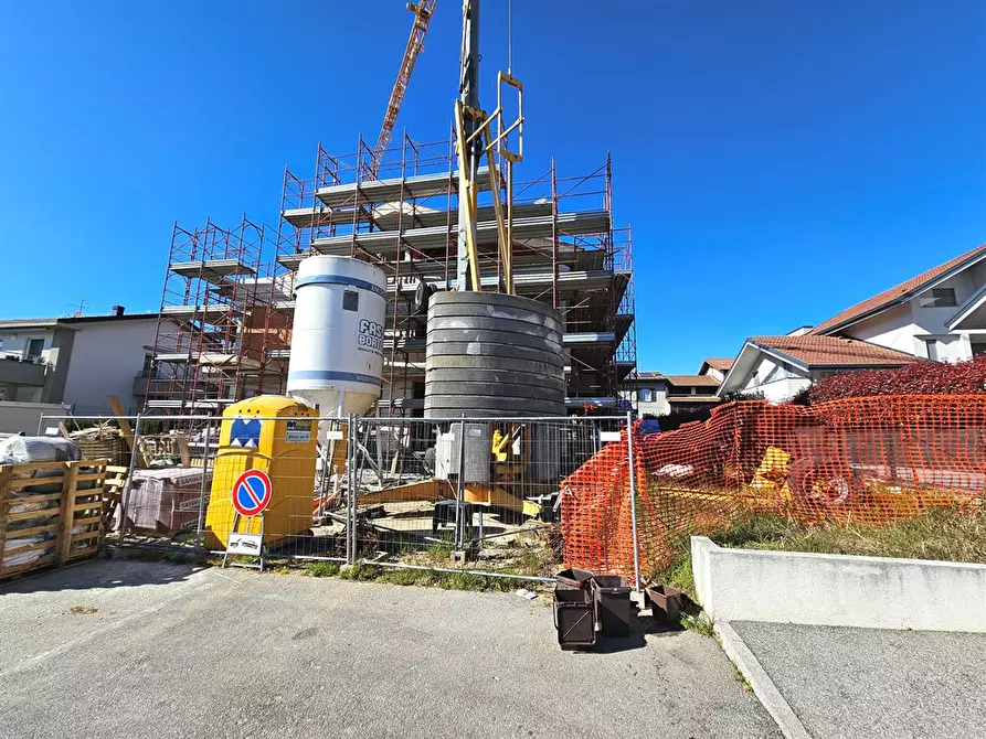 Immagine 5 di Appartamento in vendita  a Inverigo