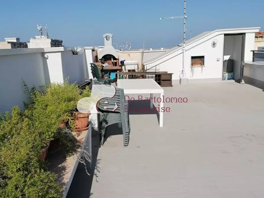 Immagine 3 di Palazzo in vendita  in VIA CESARE BATTISTI 4 a Adelfia