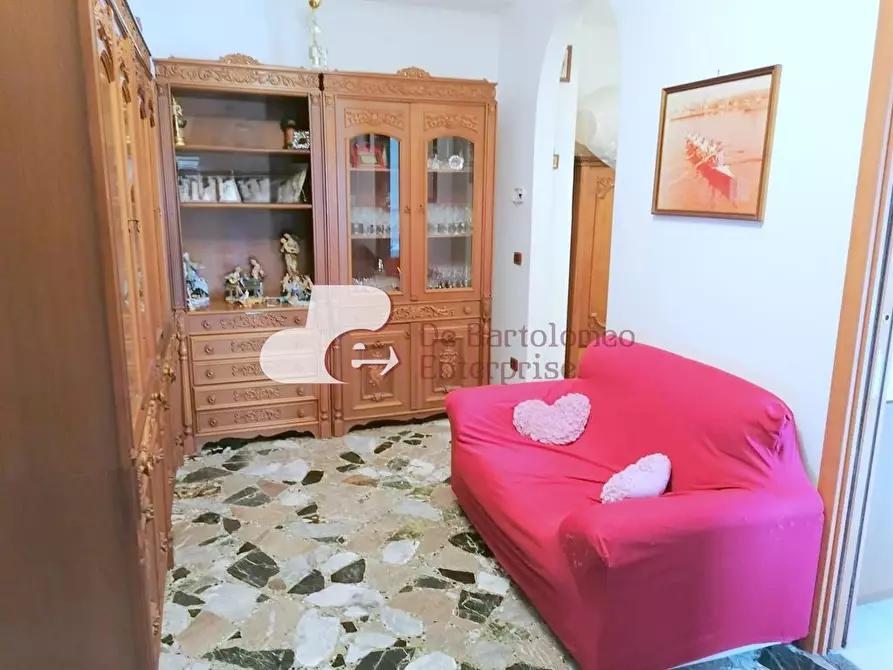 Immagine 6 di Palazzo in vendita  in VIA CESARE BATTISTI 4 a Adelfia