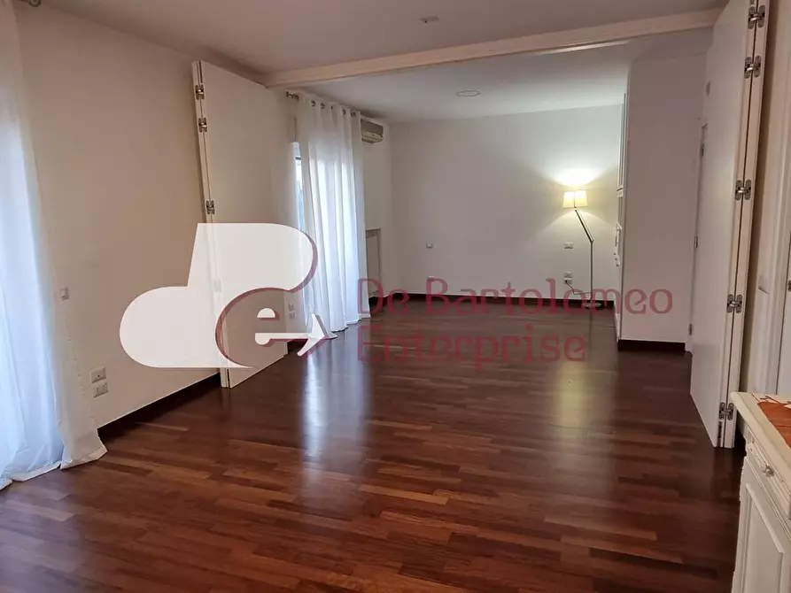 Immagine 1 di Appartamento in vendita  in via Raffaele Bovio a Bari