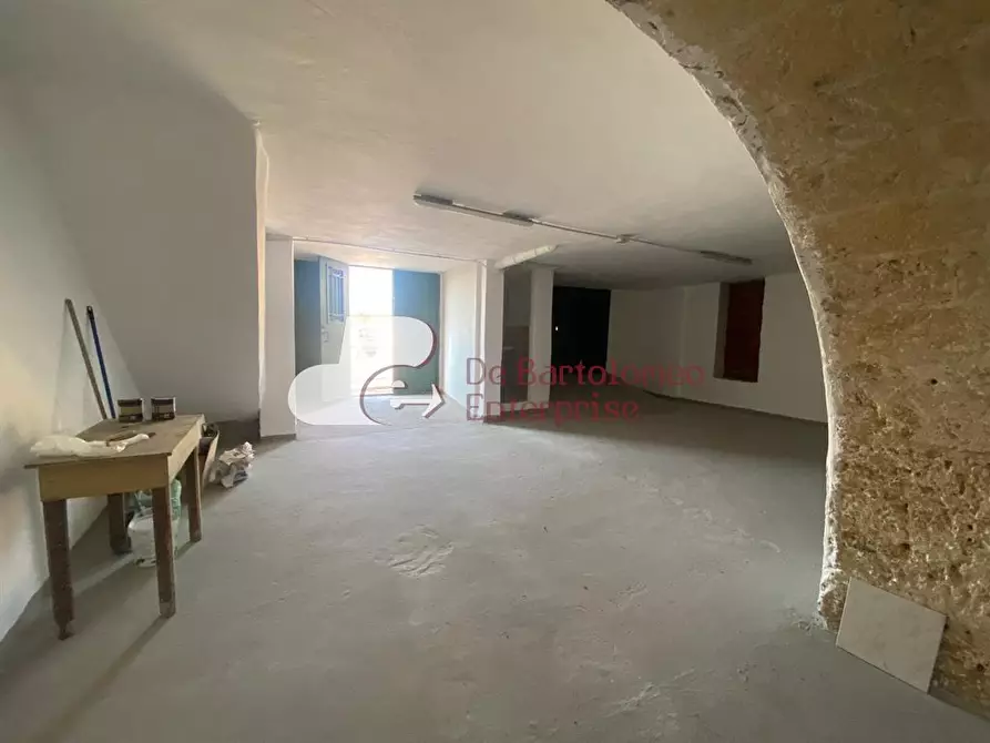 Immagine 3 di Casa indipendente in vendita  in Corso Vittorio Veneto a Adelfia