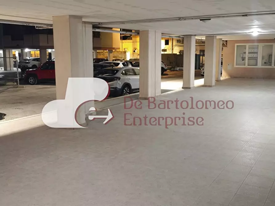 Immagine 1 di Appartamento in vendita  in via Angelo Postiglione a Bari