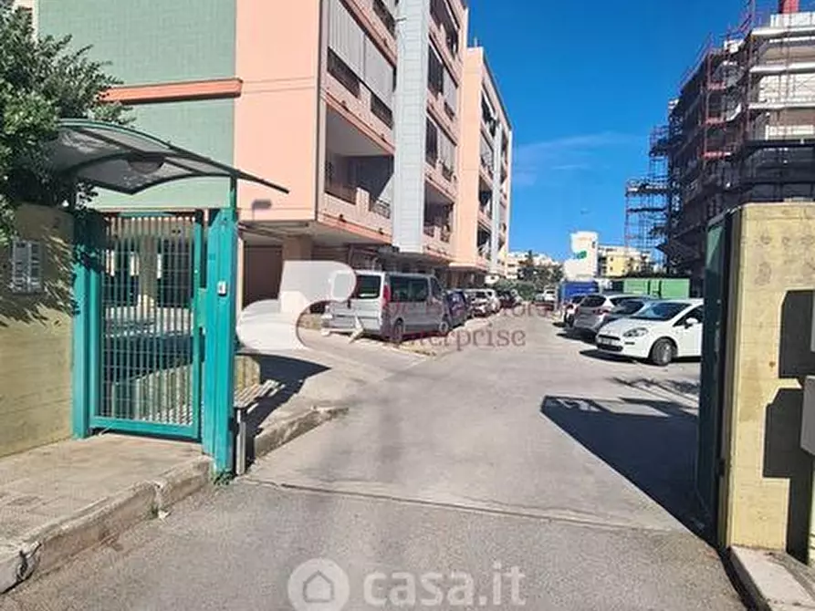 Immagine 2 di Appartamento in vendita  in via Angelo Postiglione a Bari