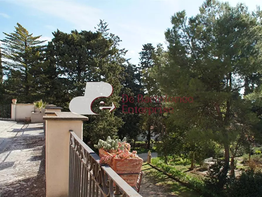 Immagine 6 di Rustico / casale in vendita  a Andria