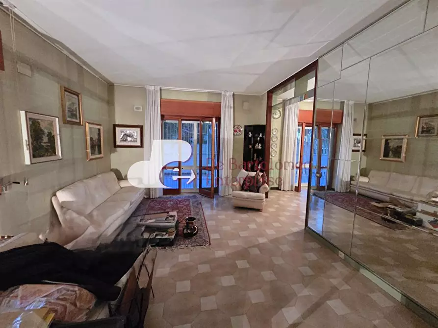 Immagine 9 di Villetta a schiera in vendita  a Bari