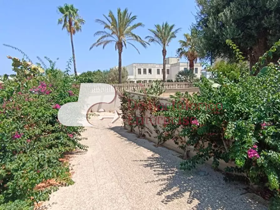 Immagine 8 di Villa in vendita  in via Rosa Curlo 6 a Fasano