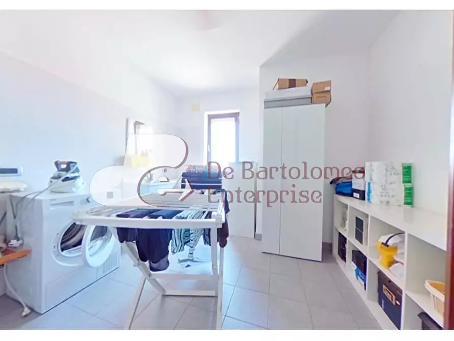 Immagine 5 di Villa in vendita  in via Rosa Curlo 6 a Fasano