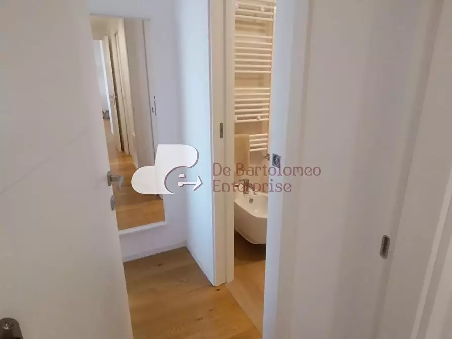 Immagine 3 di Appartamento in vendita  in Via Ammiraglio Caracciolo a Bari
