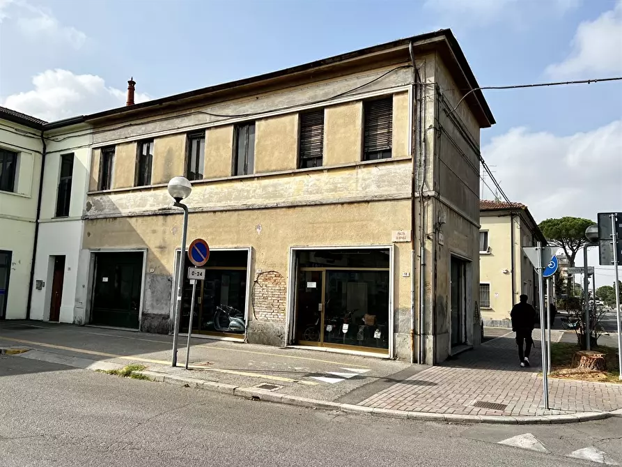 Immagine 4 di Laboratorio in vendita  a Alfonsine