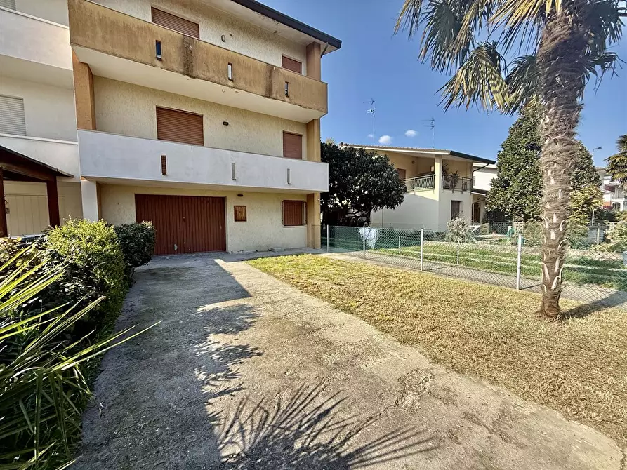 Immagine 1 di Appartamento in vendita  in via fratelli cervi 48 a Alfonsine