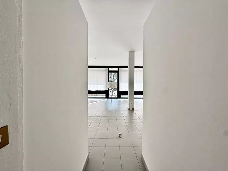 Immagine 5 di Negozio in vendita  in corso matteotti a Alfonsine