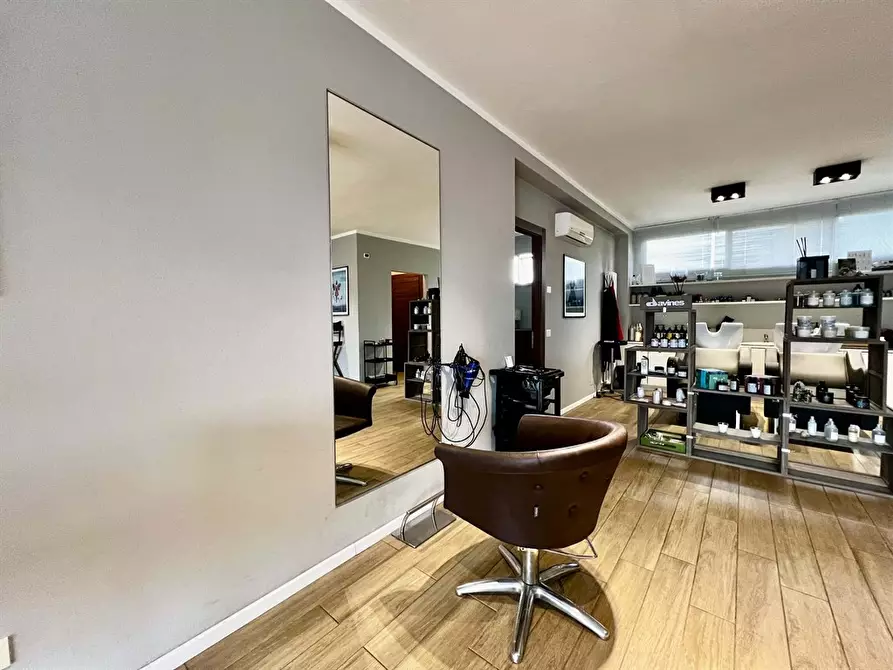 Immagine 3 di Attività commerciale in vendita  in Via Reale 191/W a Ravenna