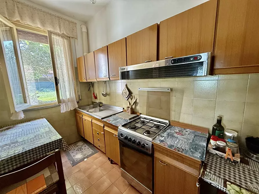 Immagine 9 di Casa bifamiliare in vendita  in via Basilica 91 a Ravenna