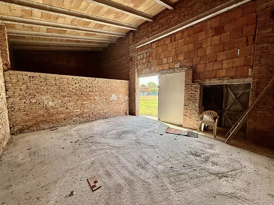 Immagine 3 di Casa indipendente in vendita  in via Rotaccio 9 a Lugo