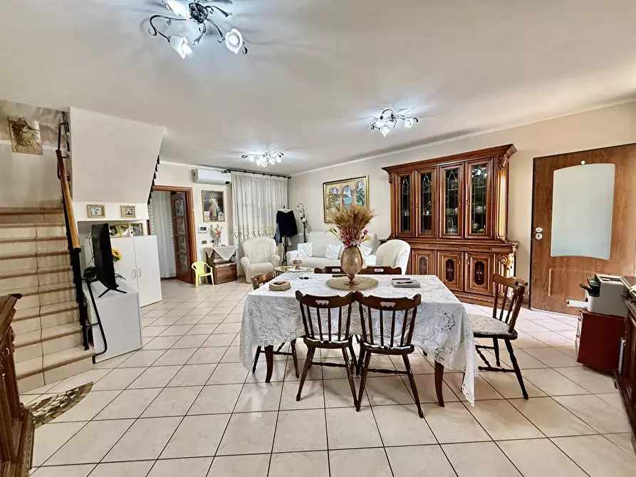 Immagine 2 di Casa quadrifamiliare in vendita  in Traversa delle Sabbione 4 a Bagnacavallo