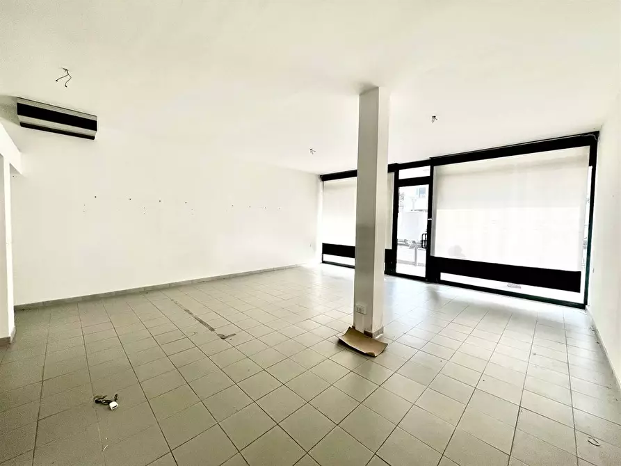Immagine 1 di Negozio in affitto  in corso matteotti 54a a Alfonsine