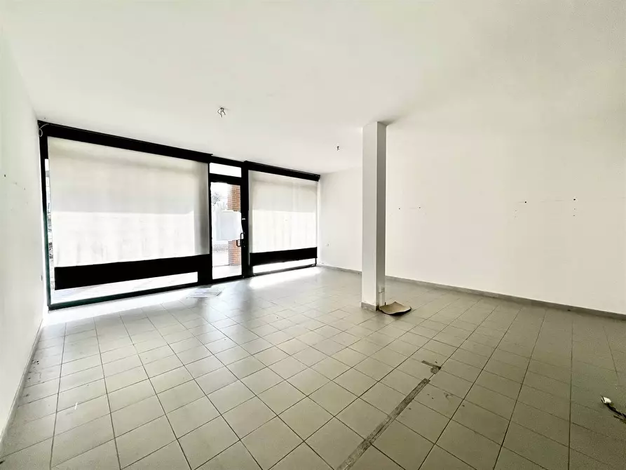 Immagine 3 di Negozio in affitto  in corso matteotti 54a a Alfonsine